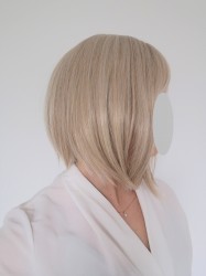 perukas nr. 1032 (spalva - natūralus blond kare su kirpčiukais, ilgis 33cm)