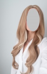 perukas nr. 326(1) (natūralus blond, ilgis 70cm)
